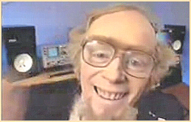 ÞÁ FLISSAÐI EGILL...